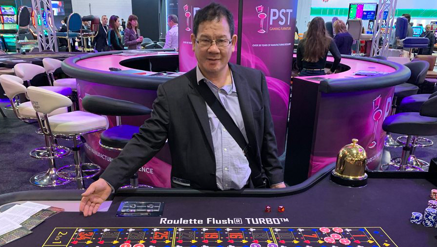 Изобретатель казино холдема Стивен Ау-Юнг легенда New Table Games
